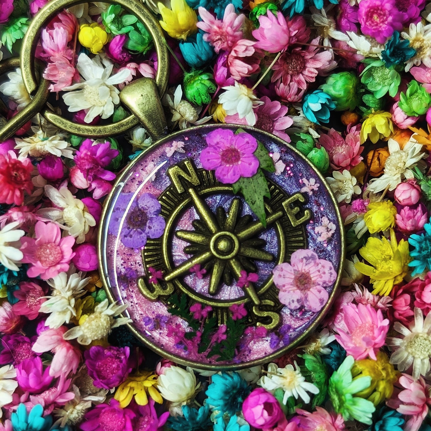 Wander Quest Foliage Compass Tag