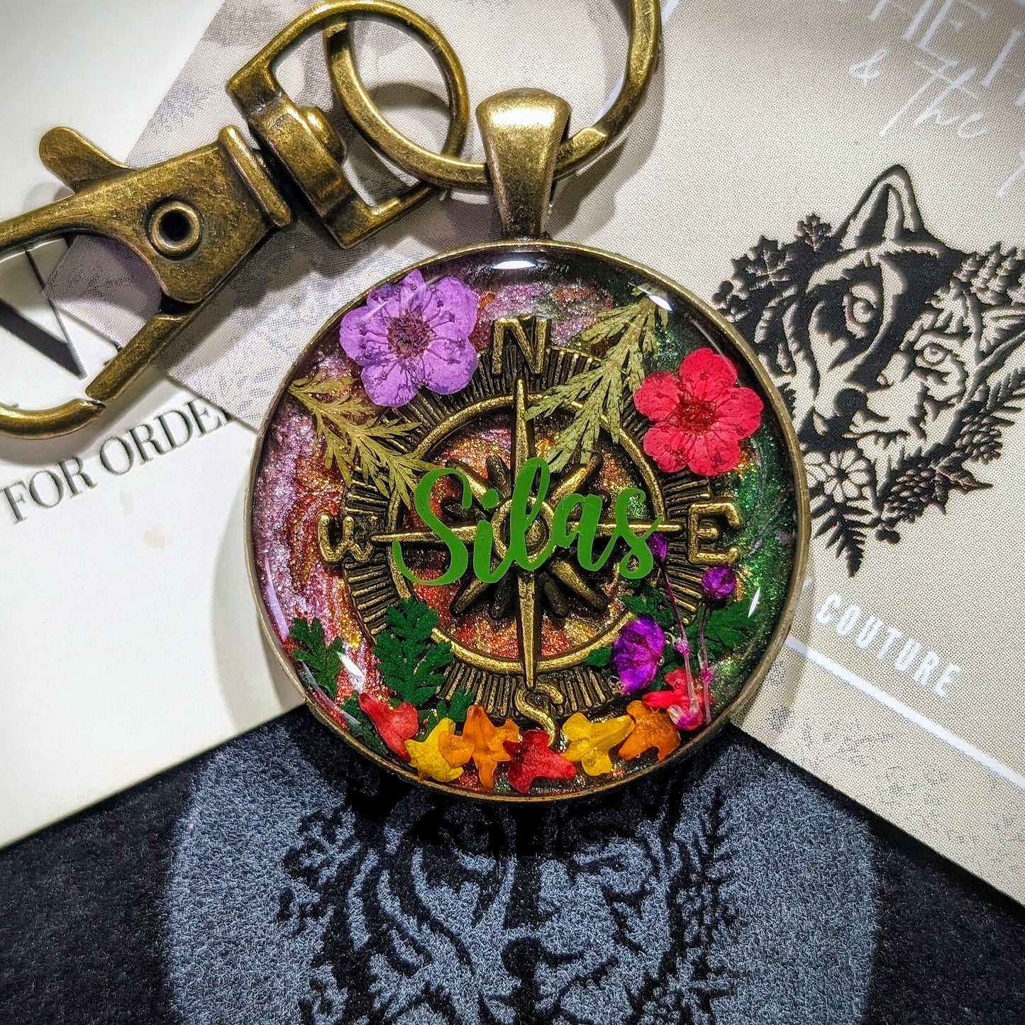 Wander Quest Foliage Compass Tag