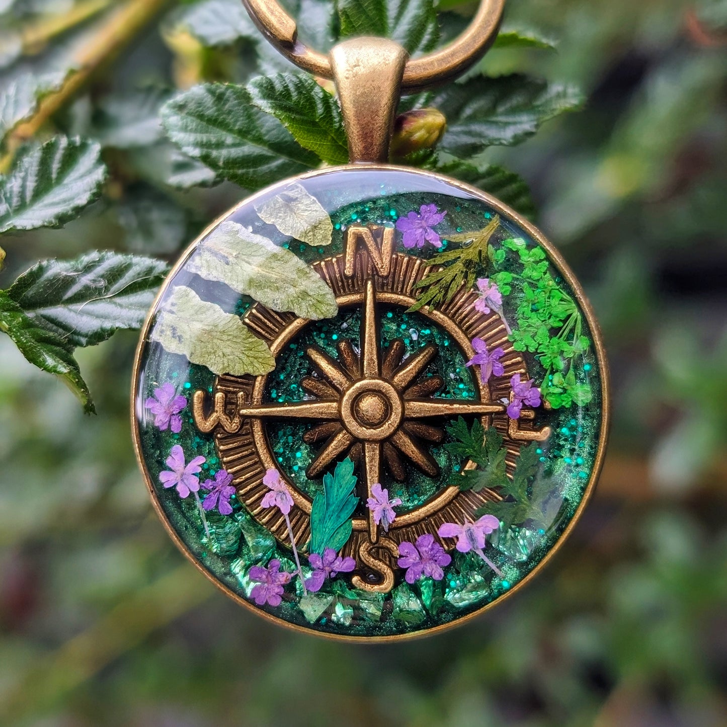 Wander Quest Foliage Compass Tag