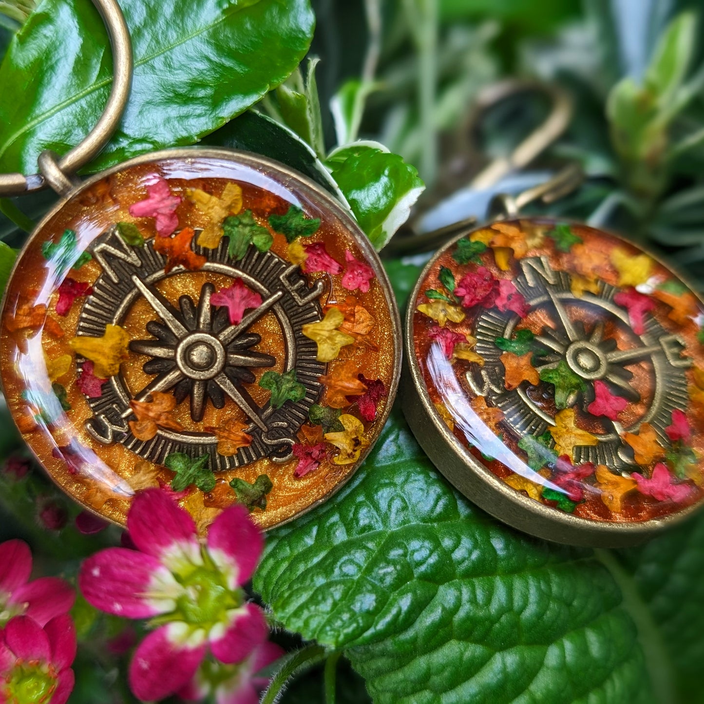 Wander Quest Foliage Compass Tag