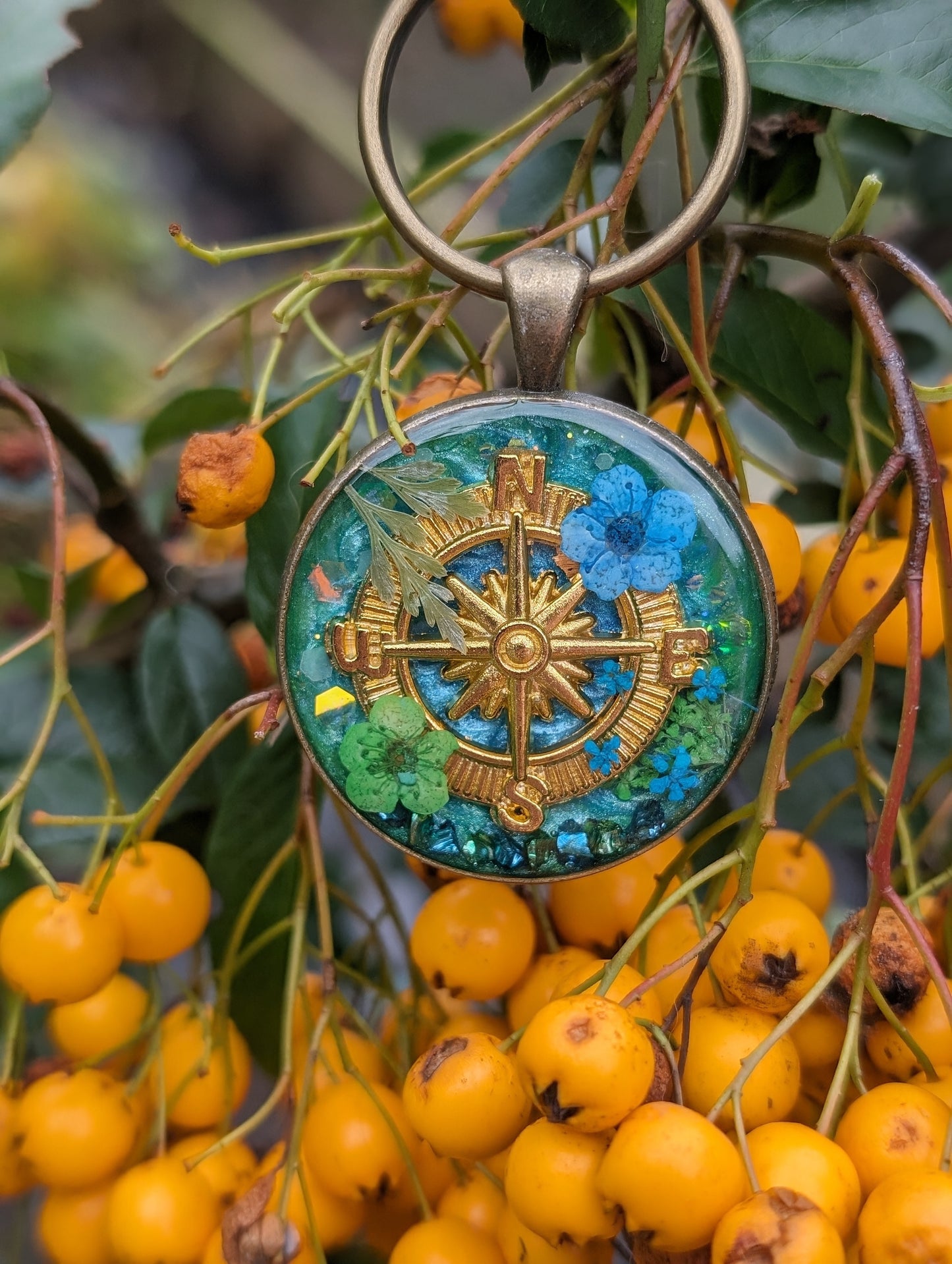 Wander Quest Foliage Compass Tag
