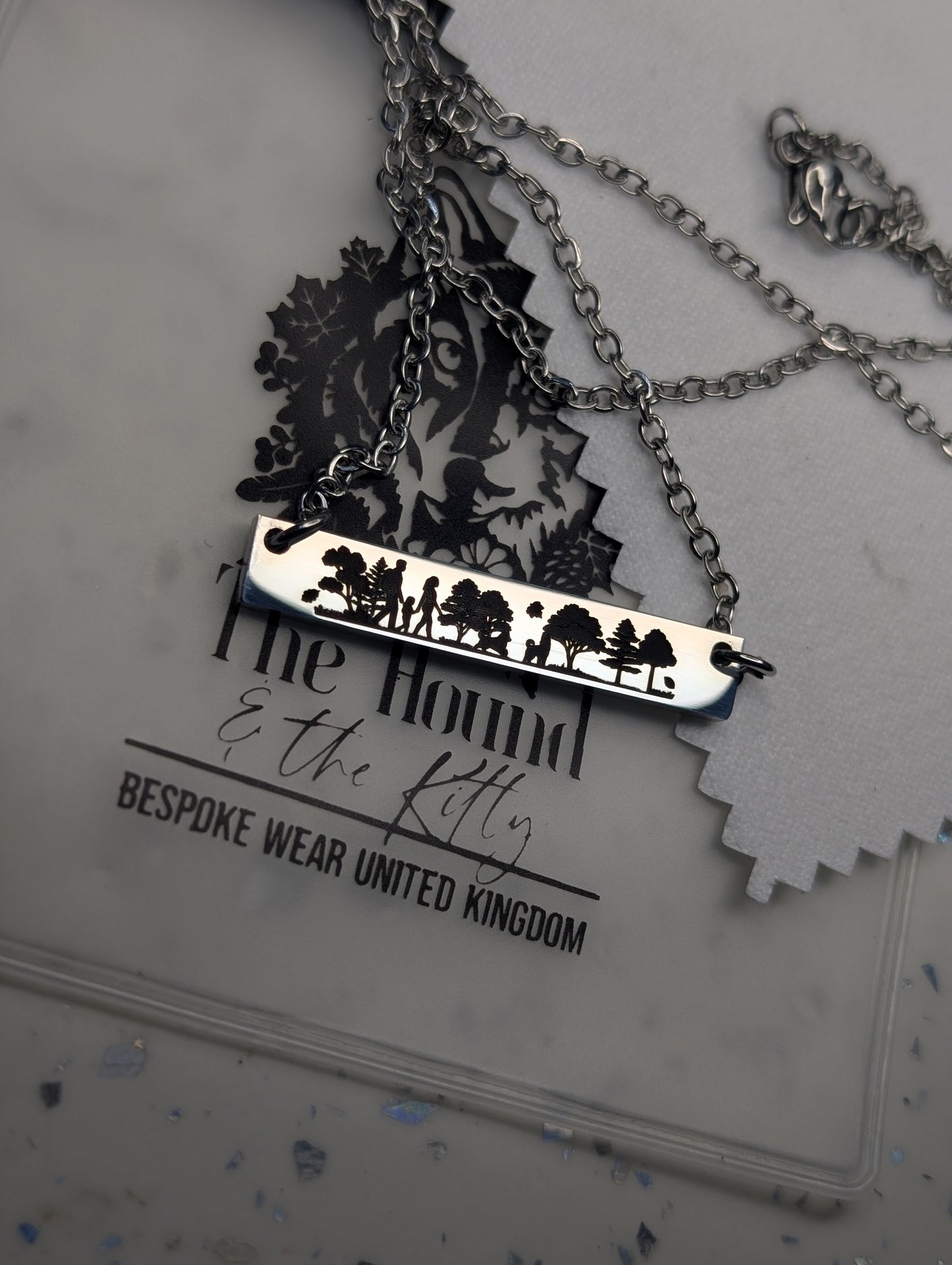 Unity - Bespoke scenic family silhouette