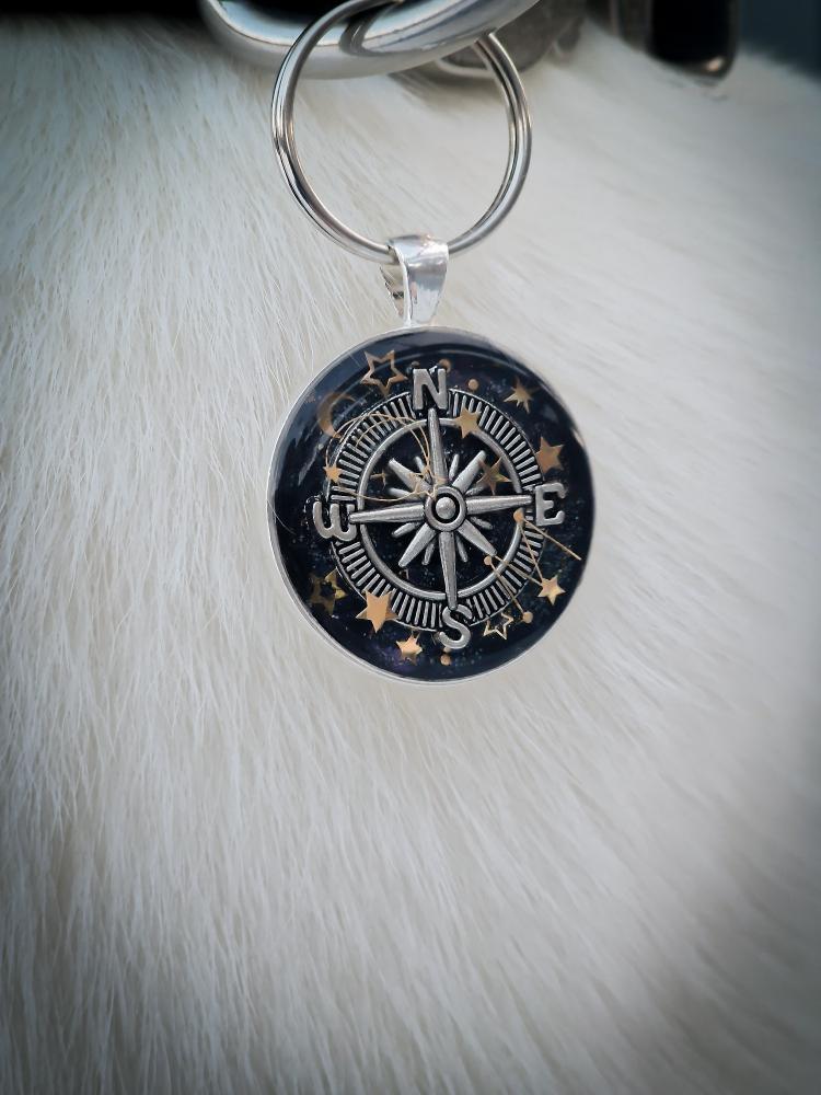 Wander Quest Celestial Compass Tag