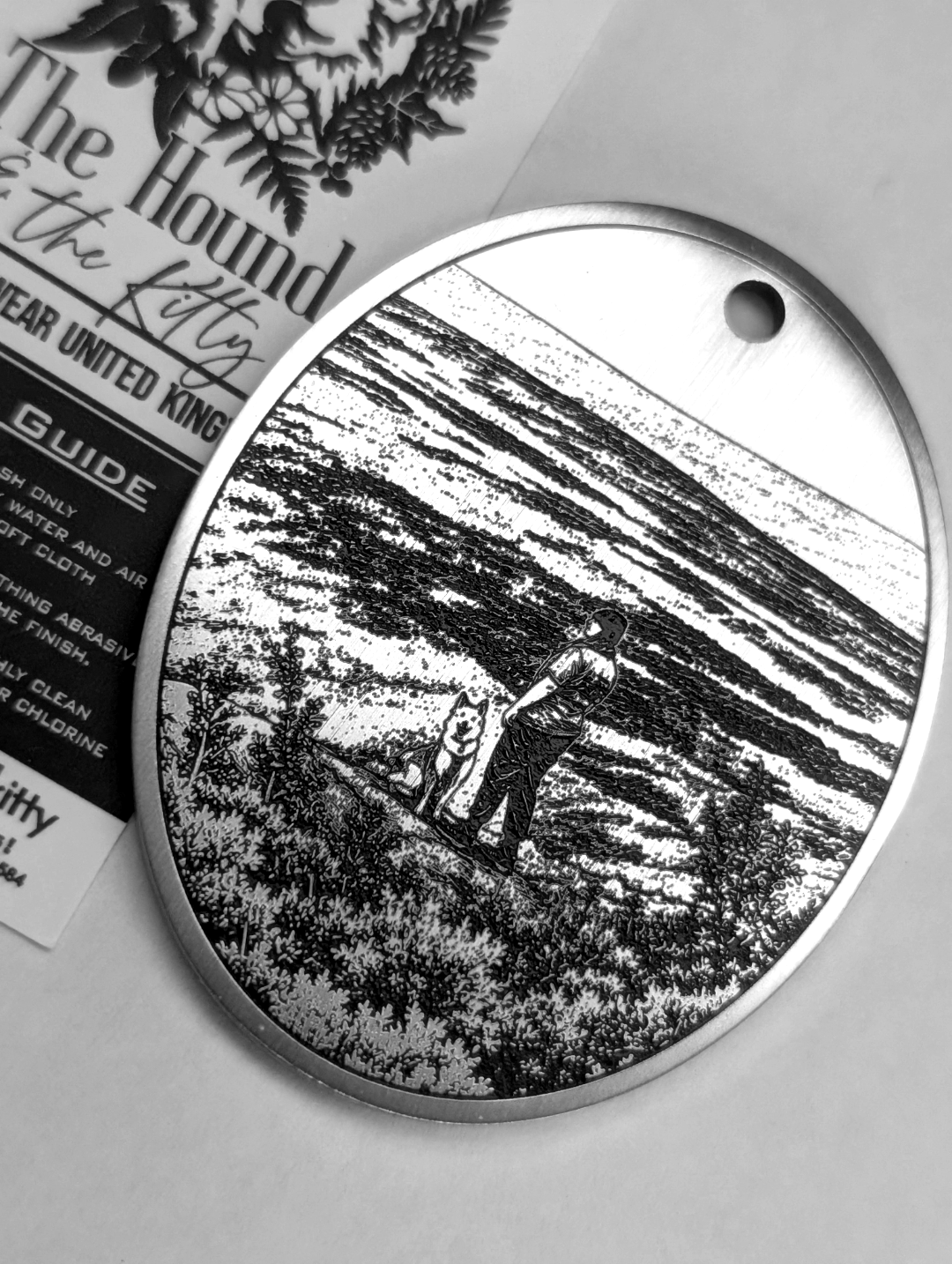 XL Oval Bespoke Scenic Tag