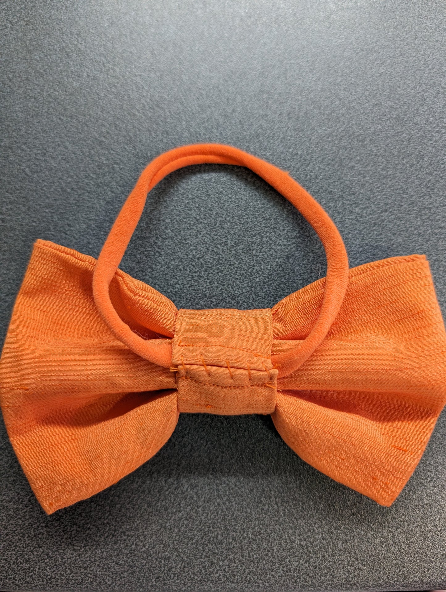 Dog bows with elastic neck strap